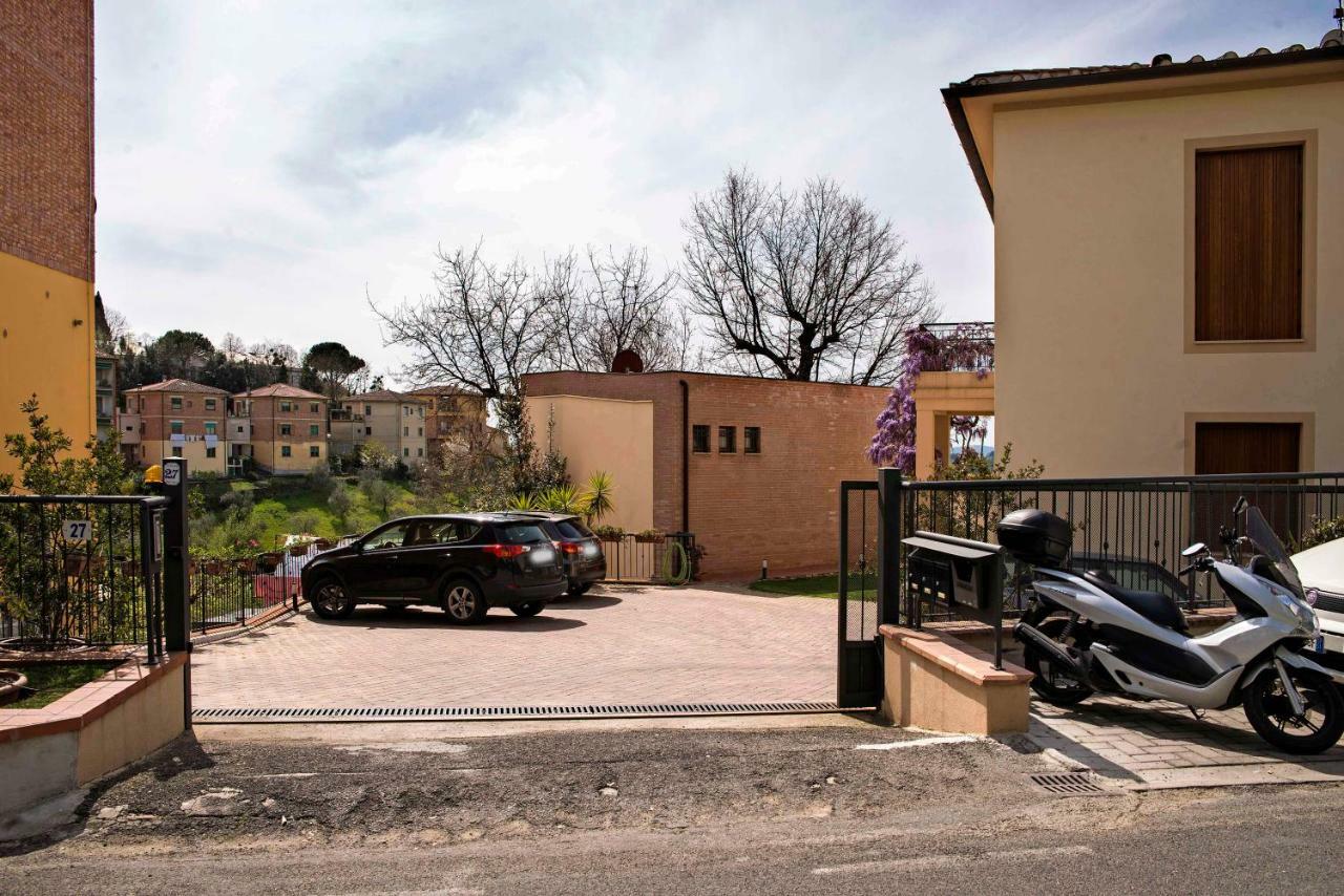 Casa Il Glicine A Due Passi Dal Centro Apartment เซียนา ภายนอก รูปภาพ