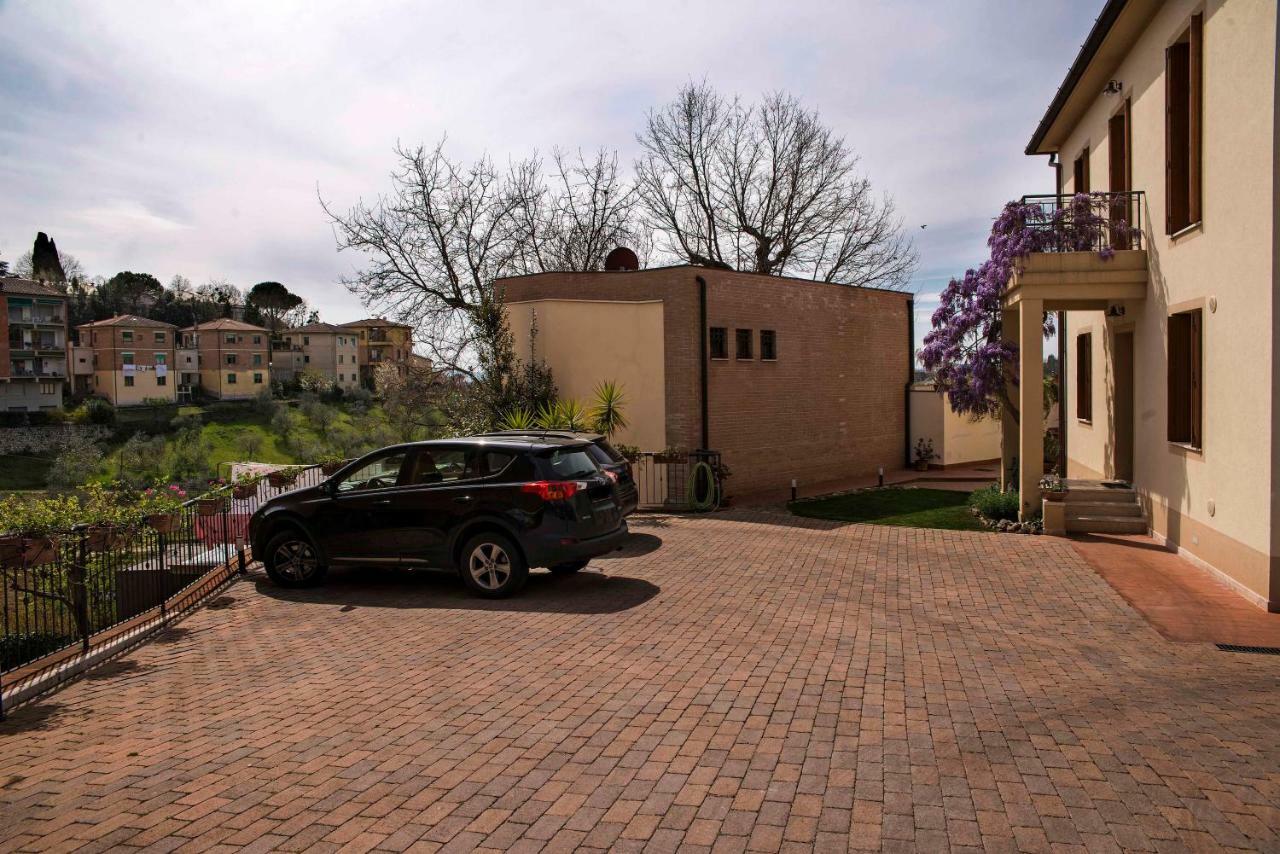 Casa Il Glicine A Due Passi Dal Centro Apartment เซียนา ภายนอก รูปภาพ